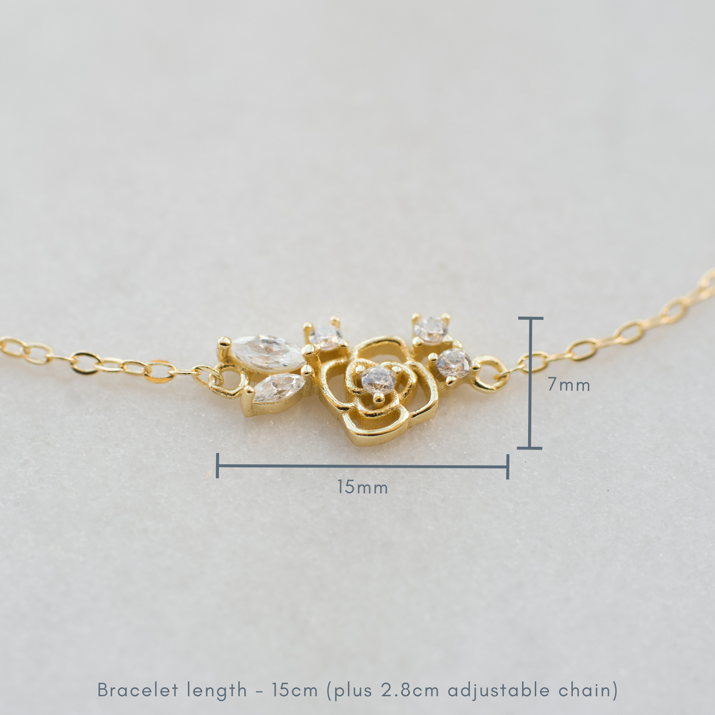 Dainty 14K Gold Flower Bracelet