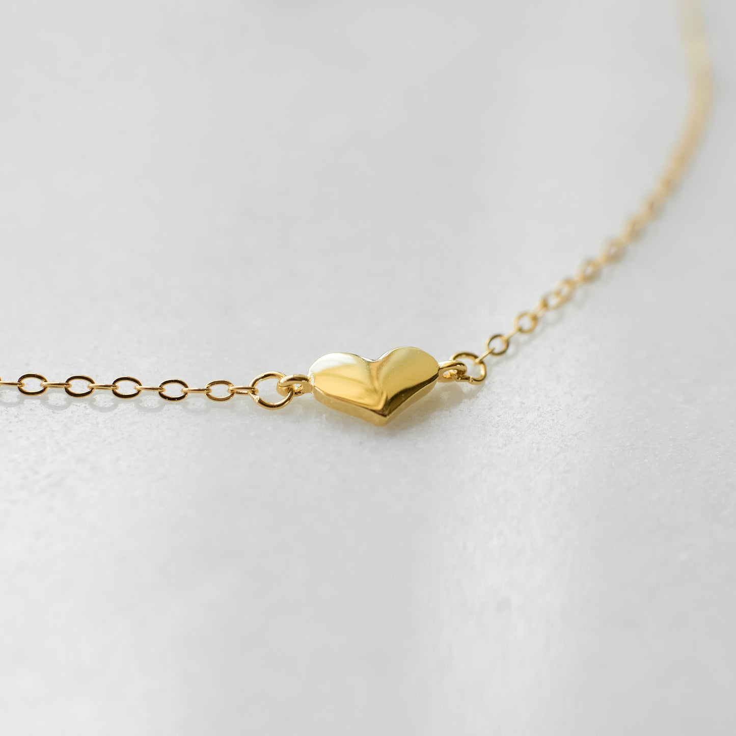 Dainty Gold Heart Bracelet