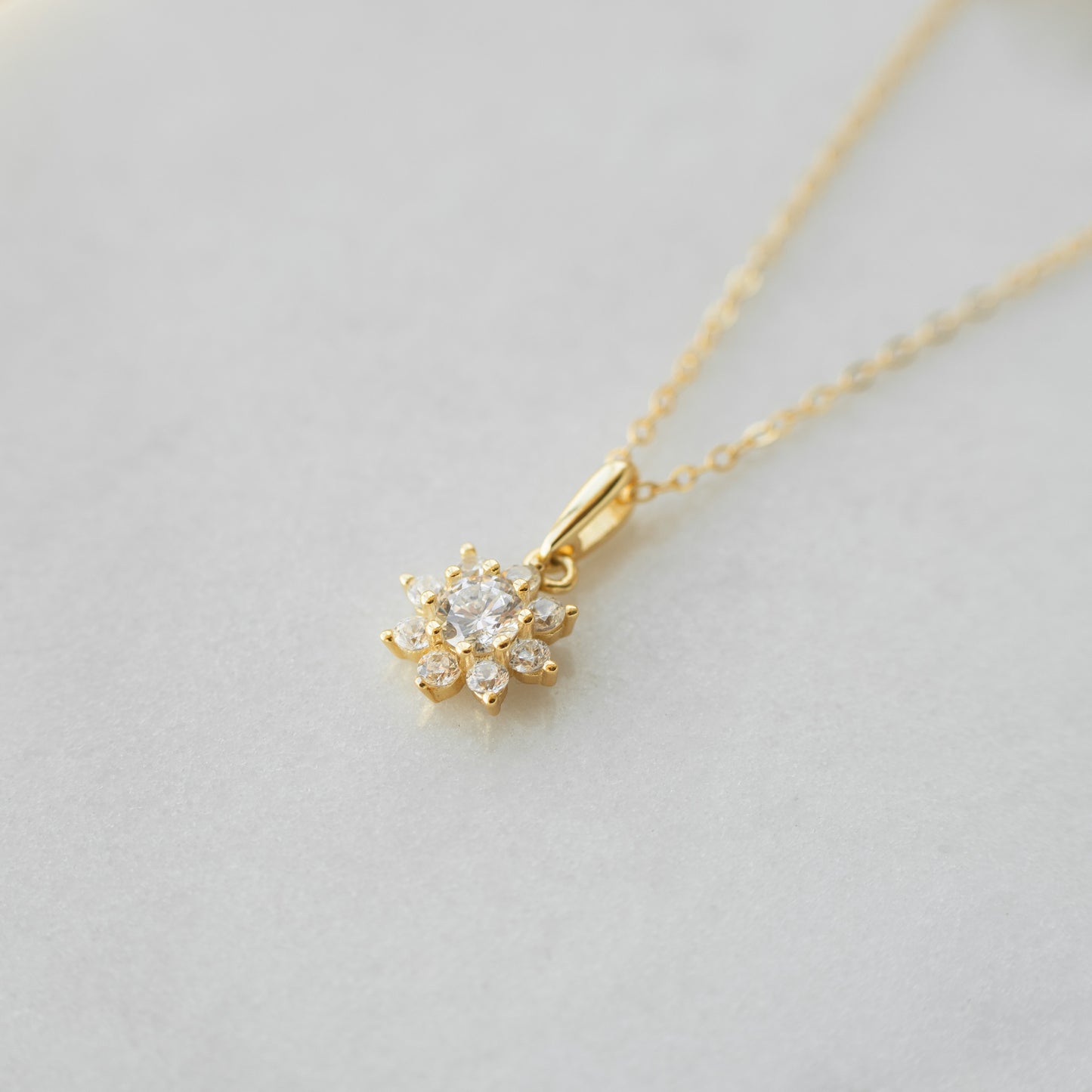 Dainty Gold Cubic Zirconia Flower Necklace