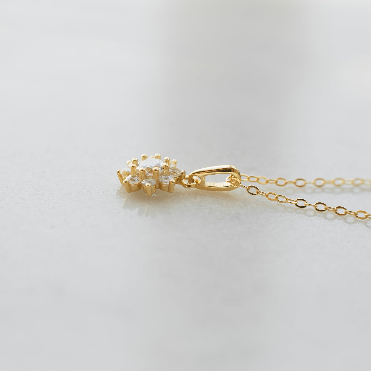 Dainty Gold Cubic Zirconia Flower Necklace