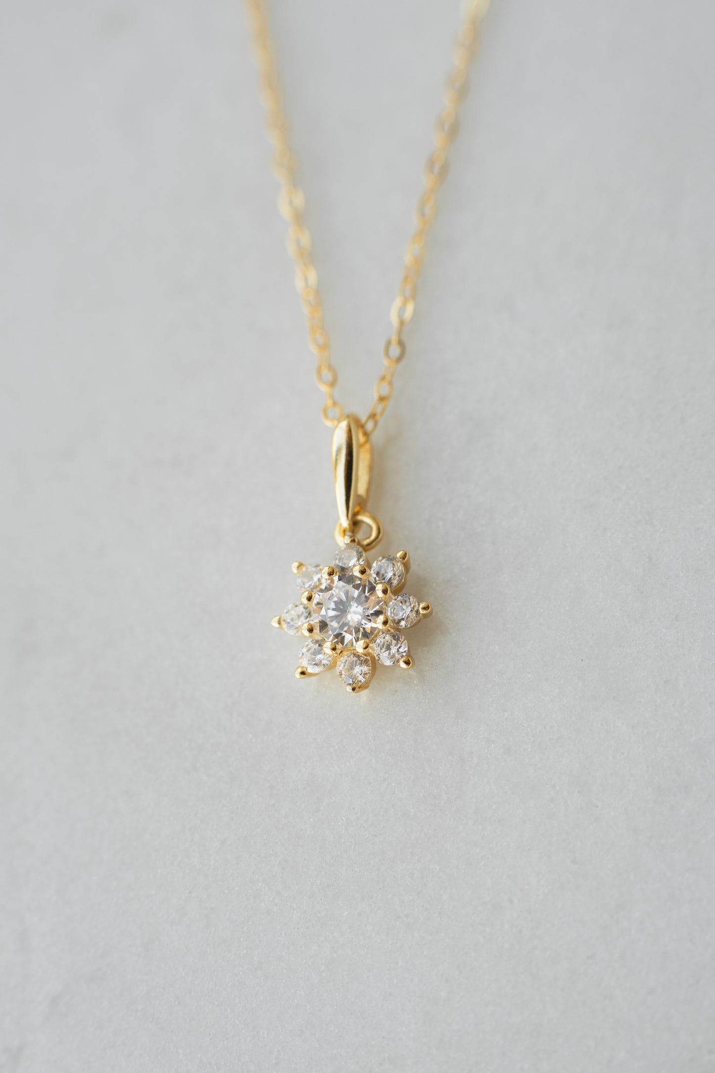 Dainty Gold Cubic Zirconia Flower Necklace