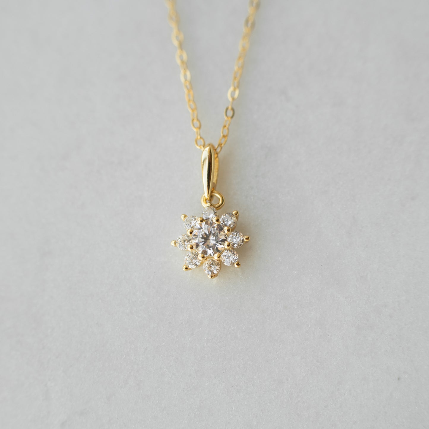 Dainty Gold Cubic Zirconia Flower Necklace