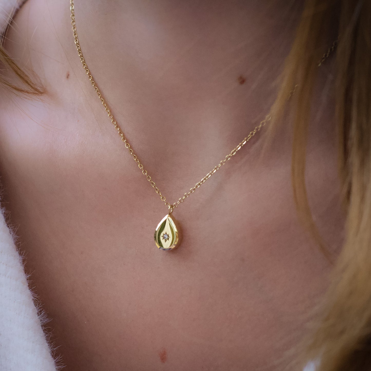 Waterdrop Pendant Necklace