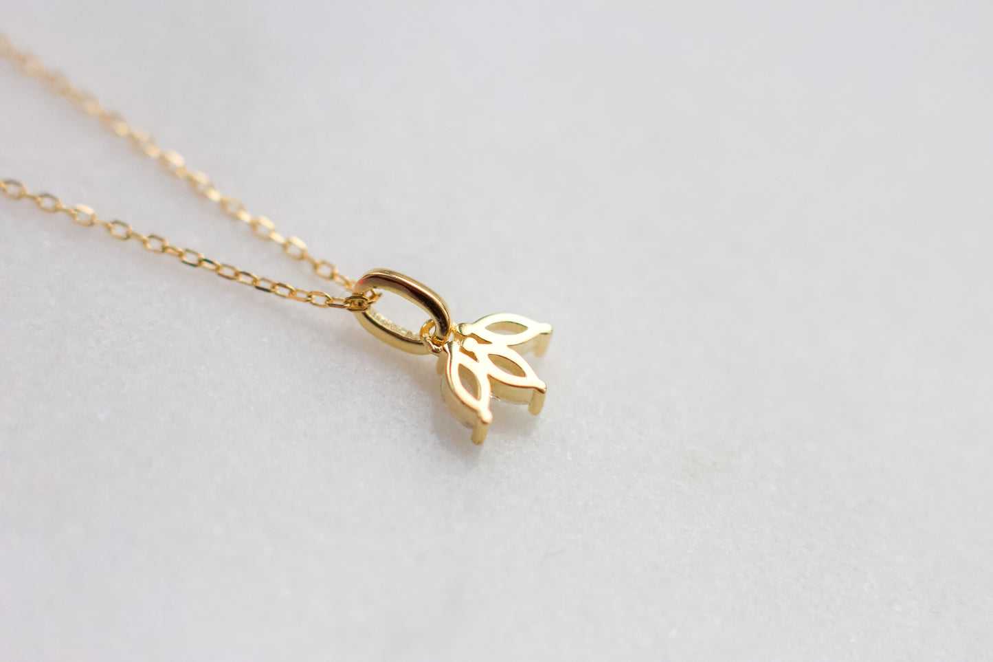 Tiny Three Leaf Gold Pendant Necklace