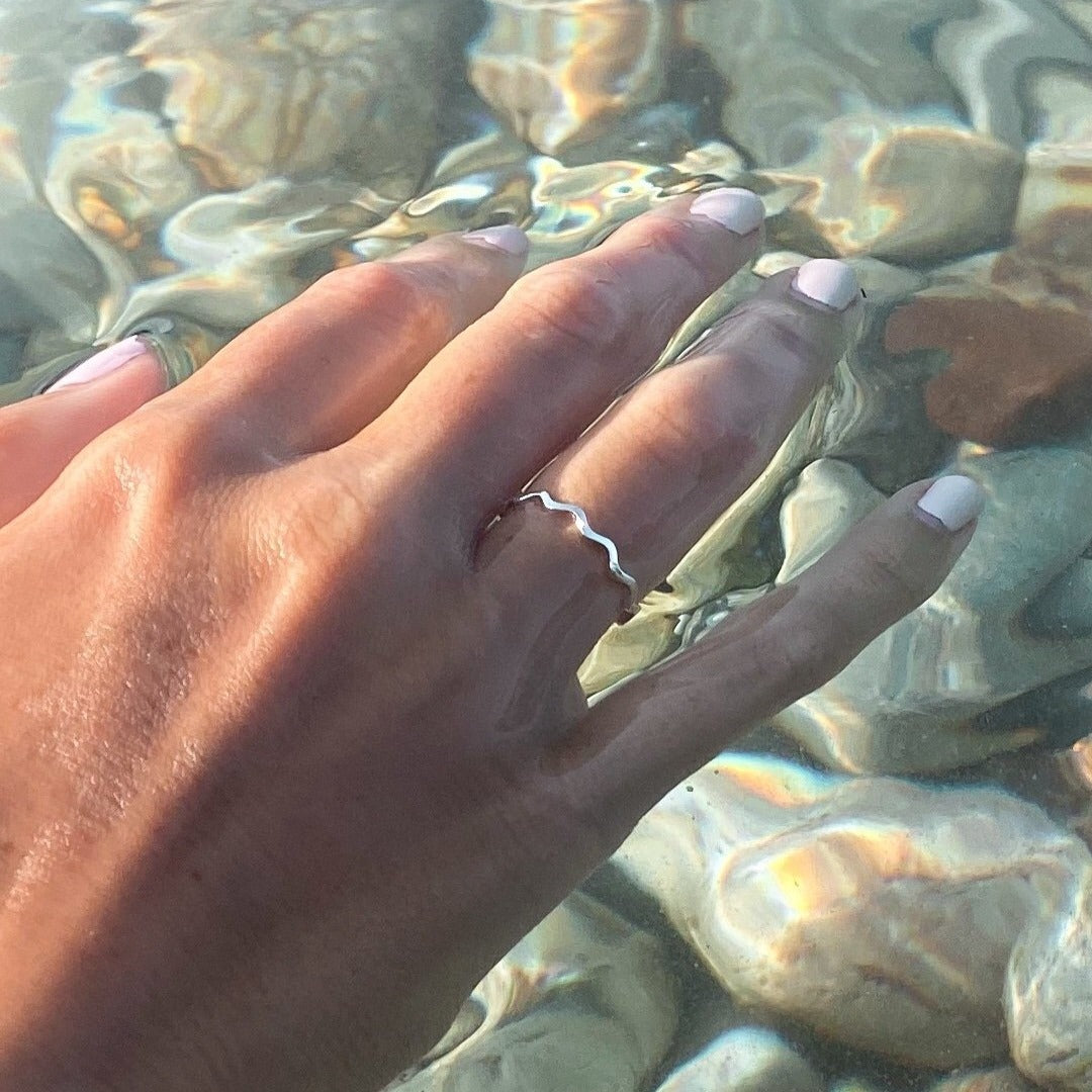 Nalu wave ring in 925 sterling silver